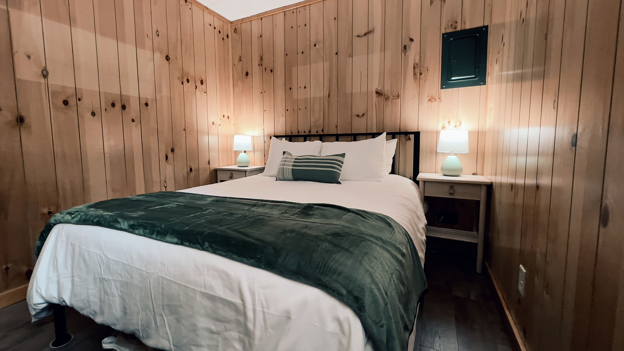 Cabin 1 Bedroom - Pointe Betsie at the Sleeping Bear Resort