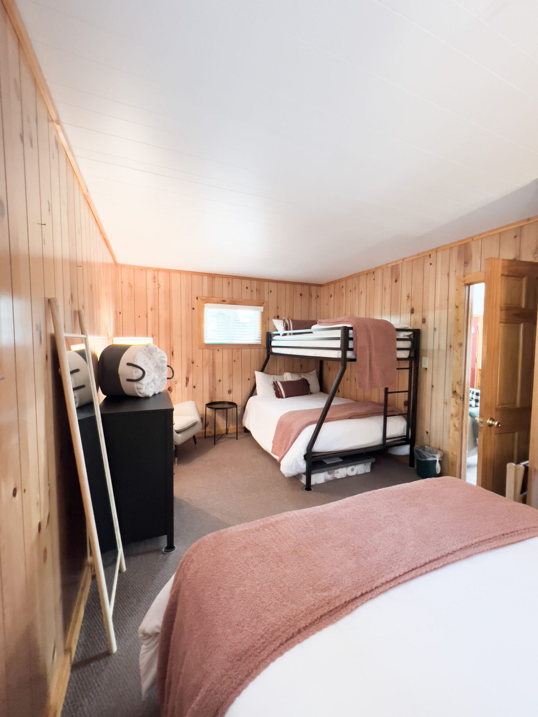 Cabin 3 - Glen Arbor - Bedroom at Sleeping Bear Resort